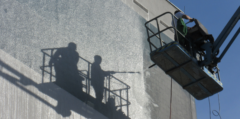 Limpieza Regular para una Fachada Impecable